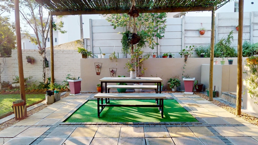 3 Bedroom Property for Sale in Berg En Dal Western Cape